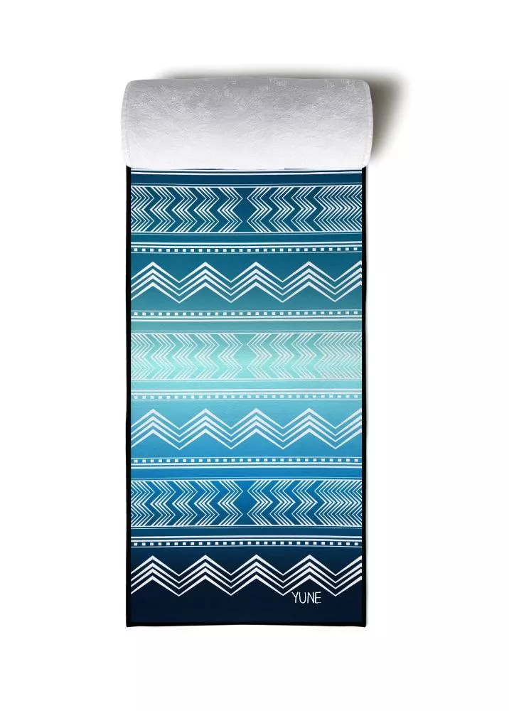 Yune Yoga - Yoga Towel | Non Slip Silicon Nubs | Absorbent Microfiber | Blue | The Diamond